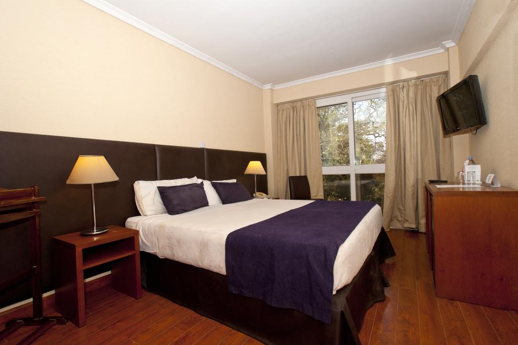 Standard Double or Twin Room,109299048:JPEG