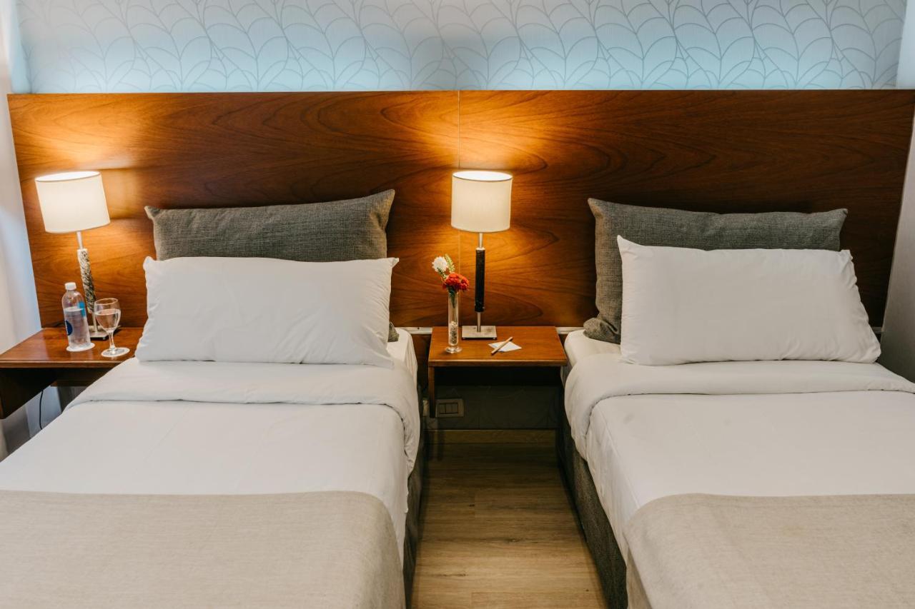 Standard Twin Room,1263260479:JPEG