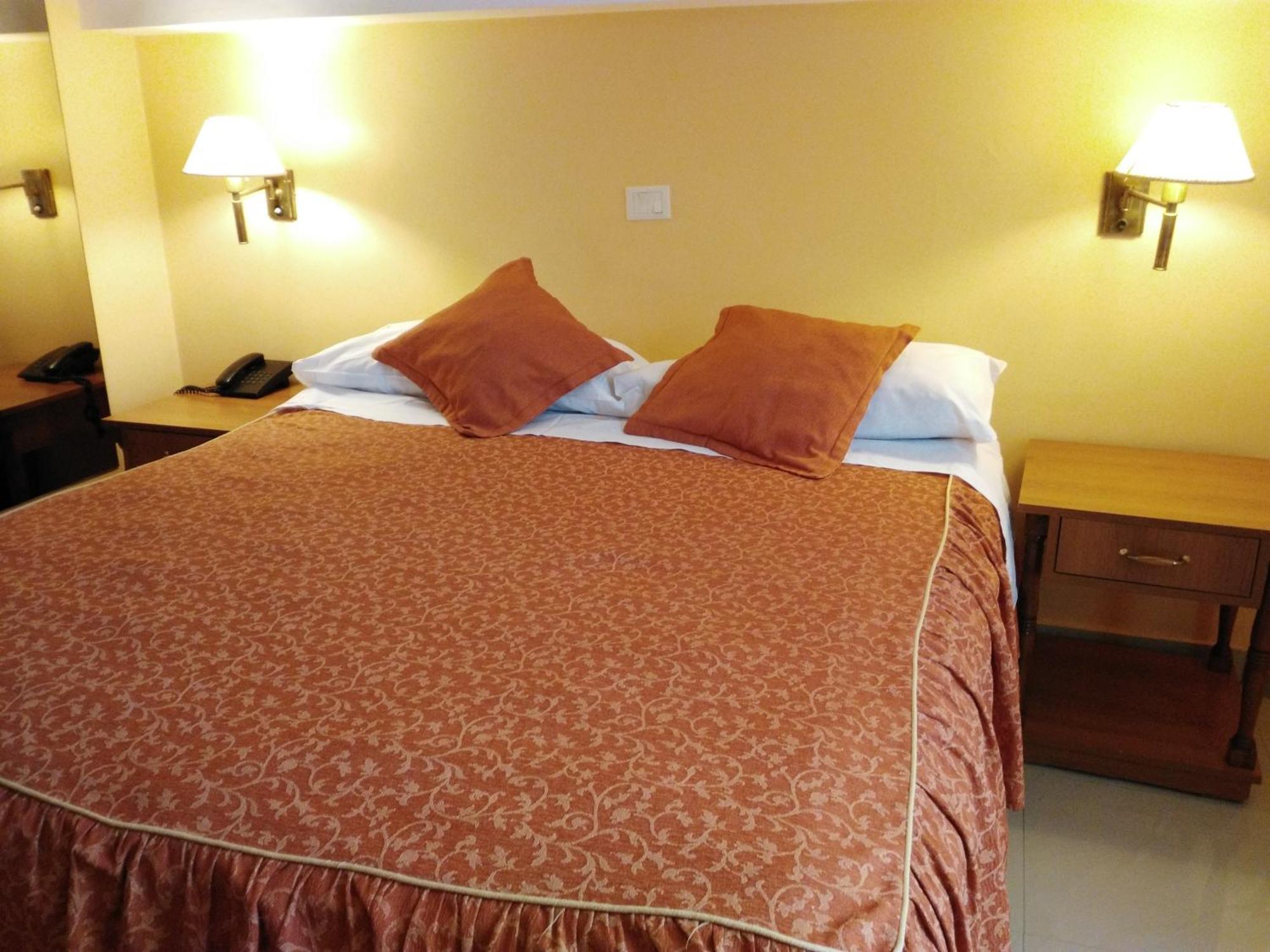 Double or Twin Room,1756521071:JPEG