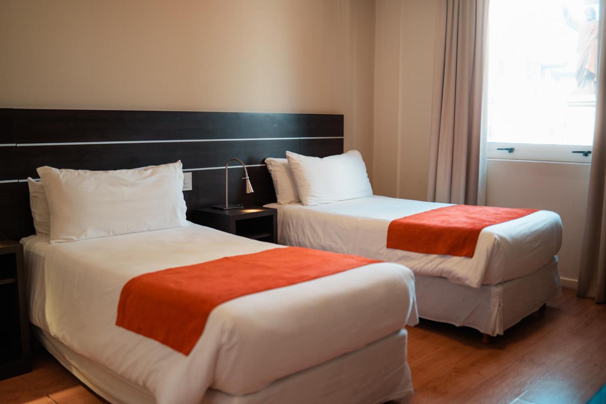 Twin Room,1556081695:JPEG