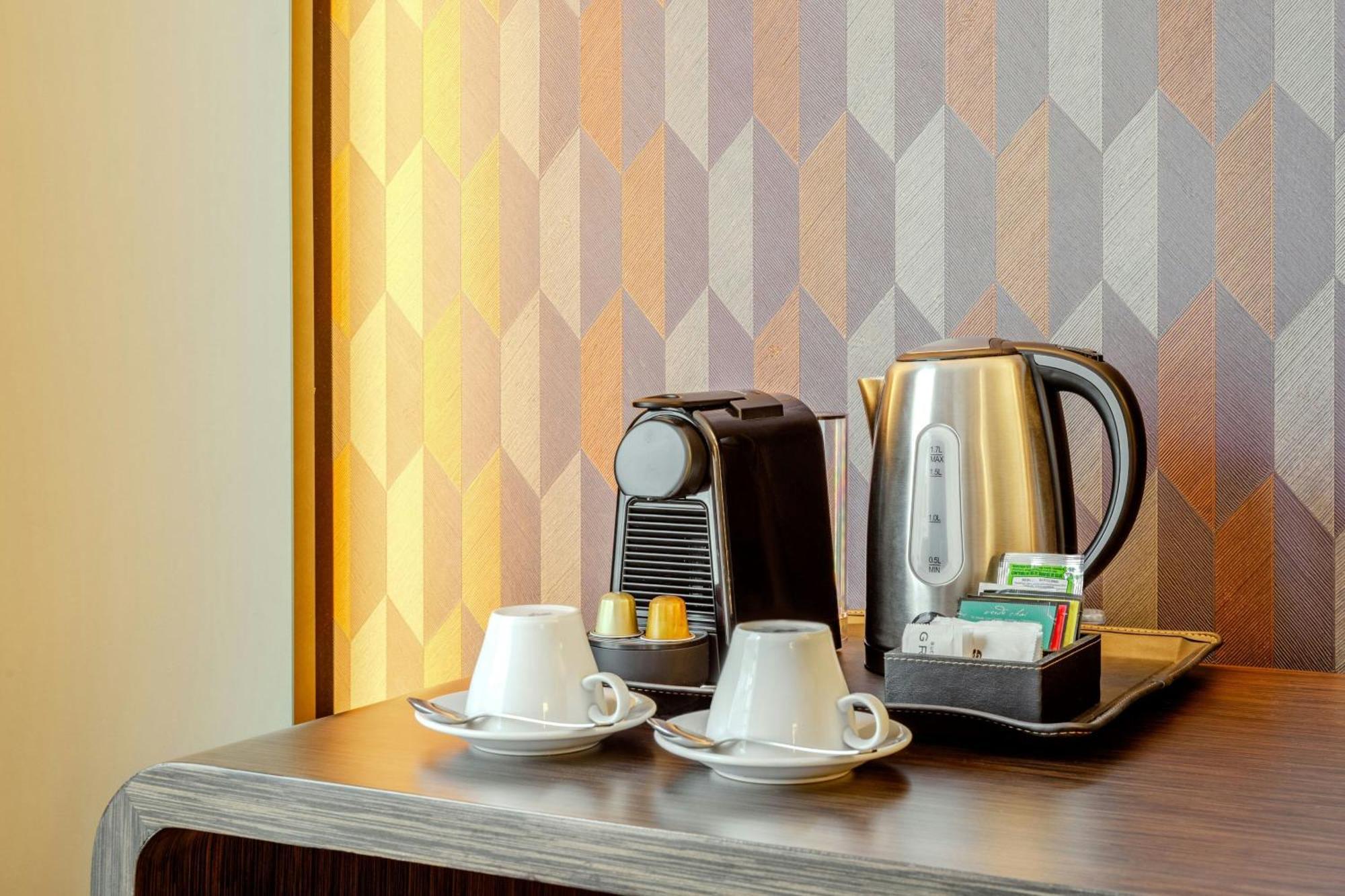 Junior Suite with One King Bed,1677866015:JPEG