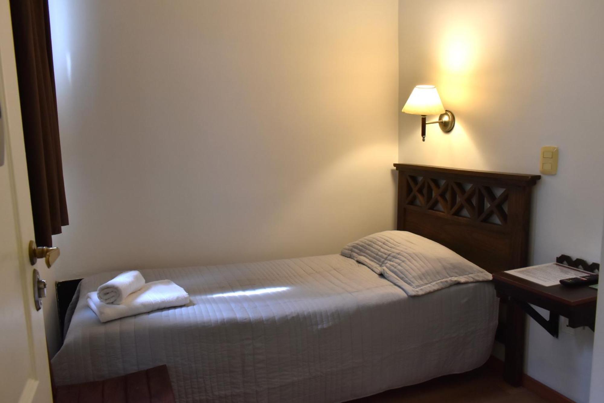 Small Single Room,1742642722:JPEG