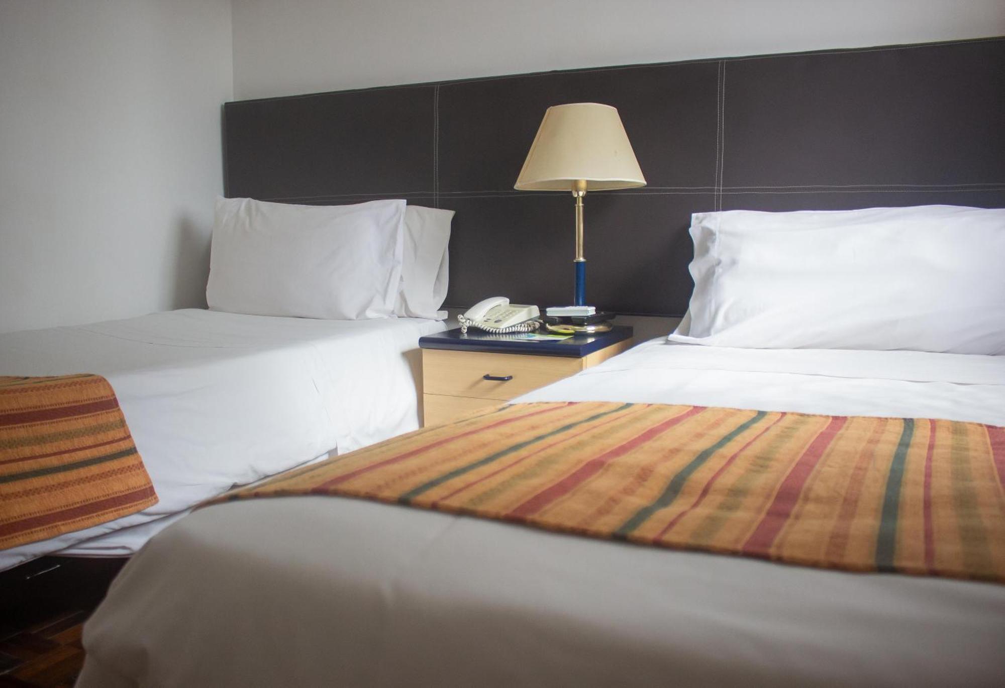Quintuple Room