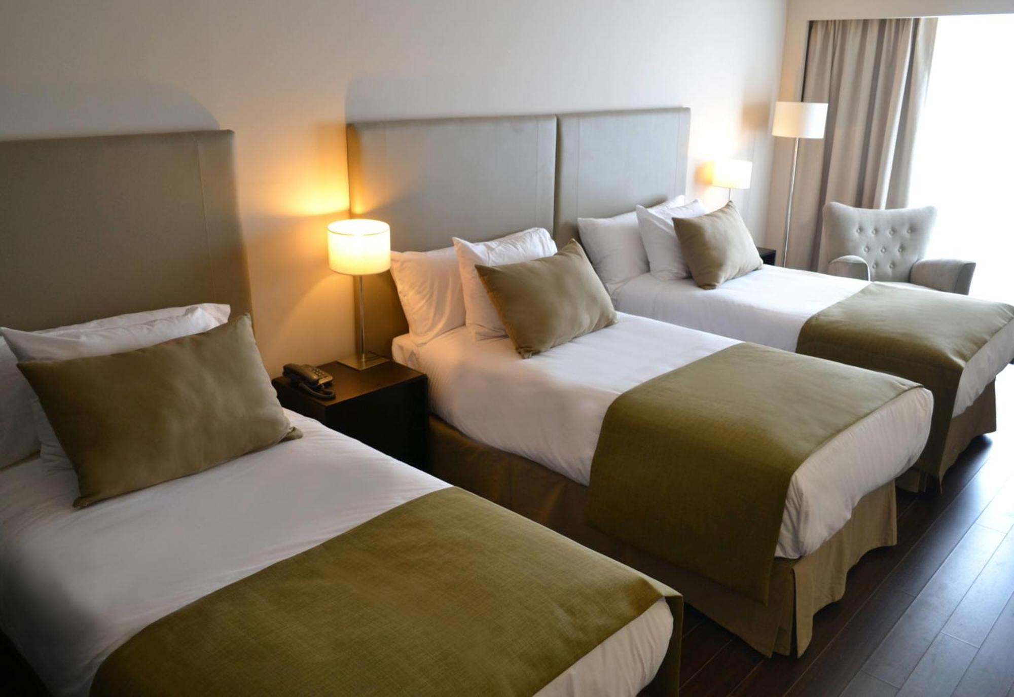 Classic Triple Room,99548000:JPEG