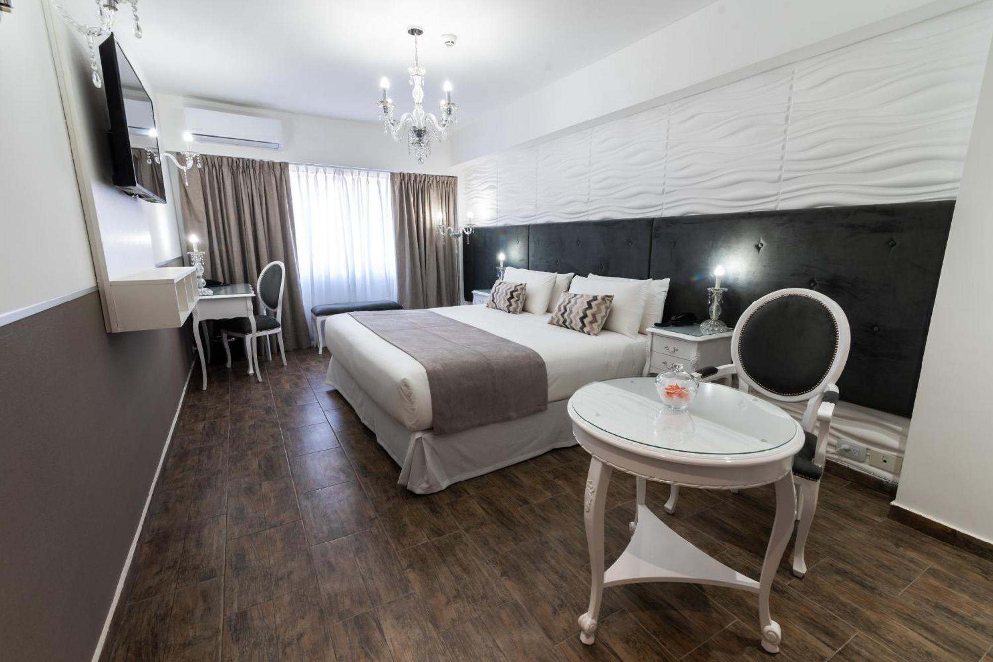 Large Double or Twin Room
