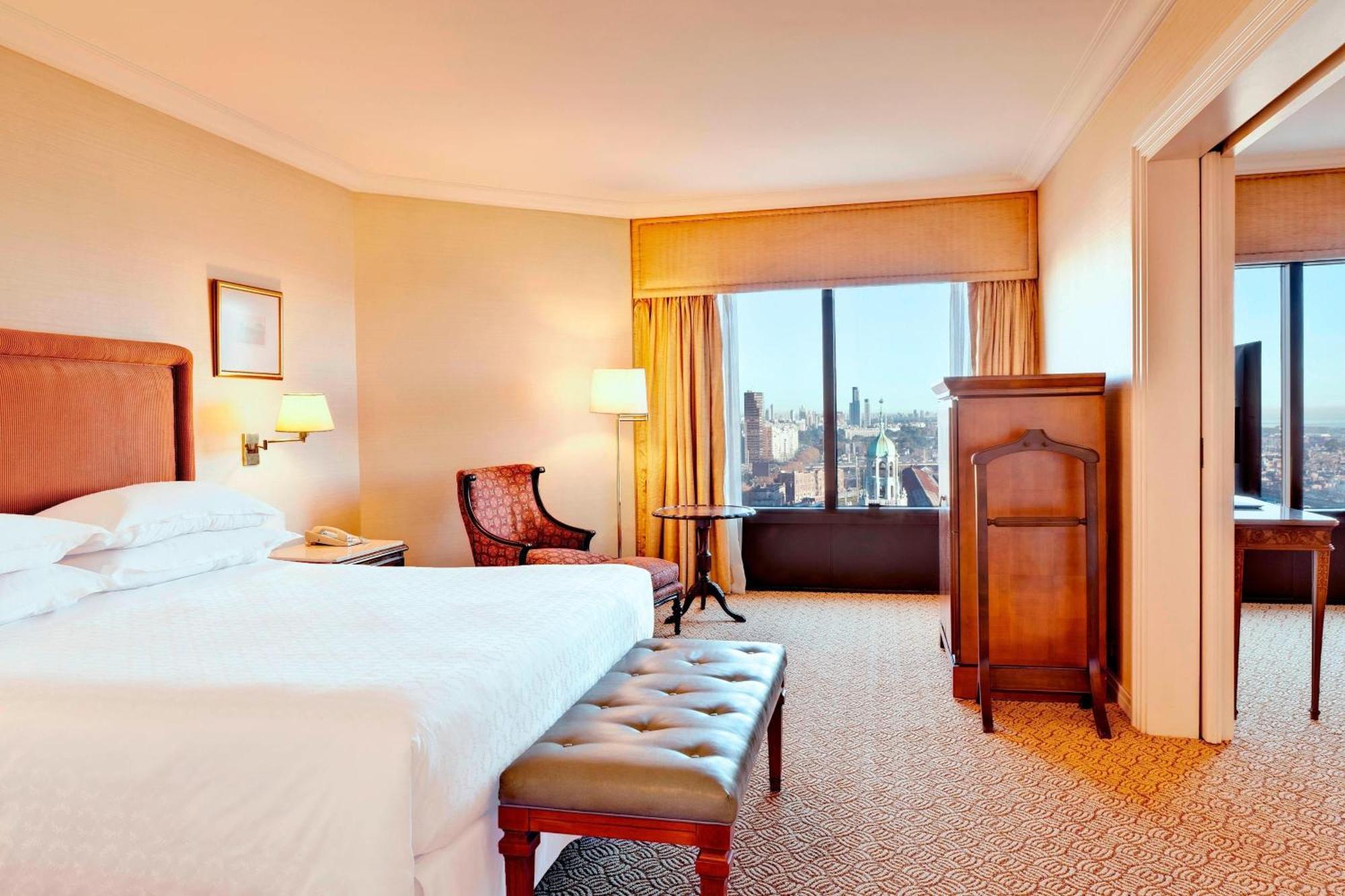 One-Bedroom Premier Suite - Club Lounge,311803789:JPEG