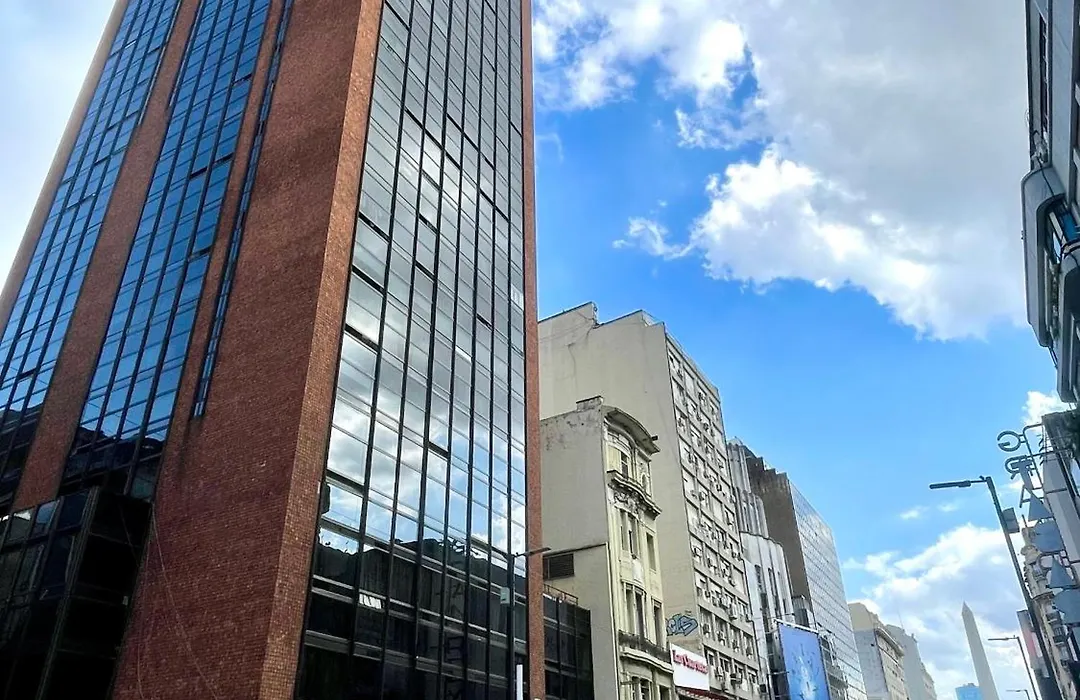 Obelisco 818-1