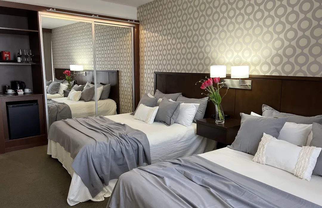 Ian Hotel-1