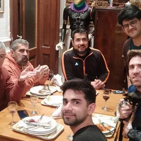 Lgy Bed & Breakfast Only Men-Solo Hombres-2
