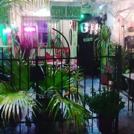 Hostal Green House-2