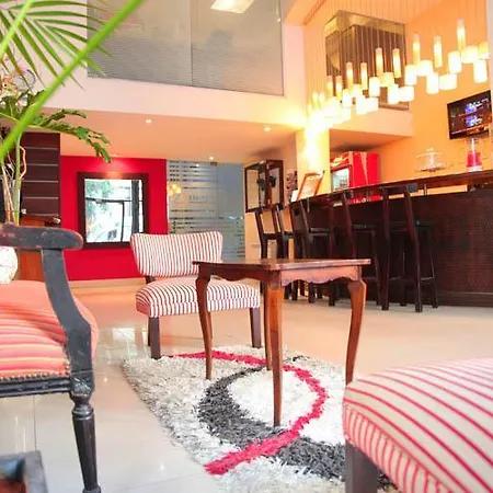 2055 Petit Hotel * Low Cost *-2